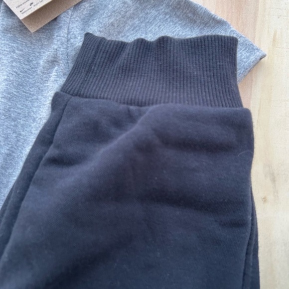 Youth Nike Black and White Sweatpants joggers with Elastic Cuffs XS - Picture 4 of 4